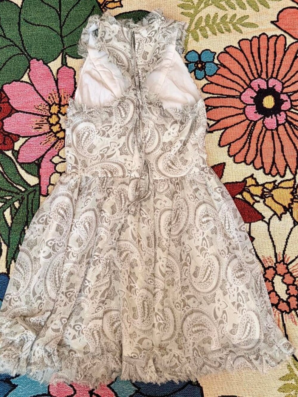 Neutral Paisley Print Ruffle Dress ASOS Design US 4 - Picture 3 of 5